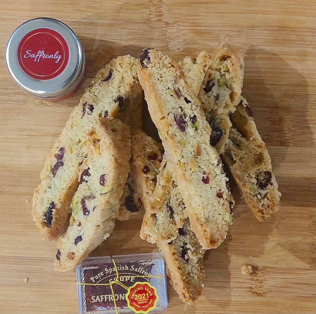 VEGAN SAFFRONLY, PISTACHIO & CRANBERRY BISCOTTI